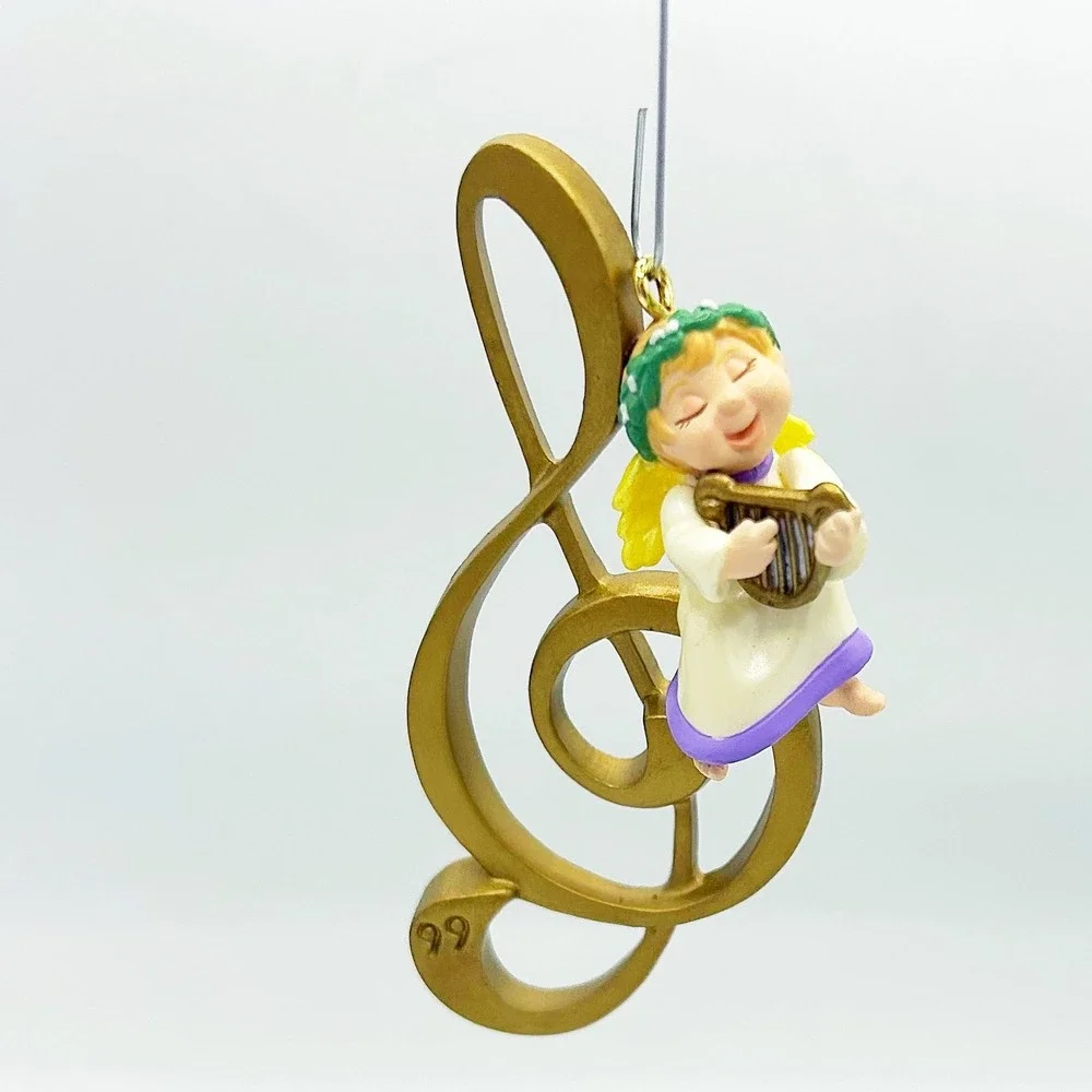 A Musician of Note 1999 Hallmark Ornament Angel with Harp